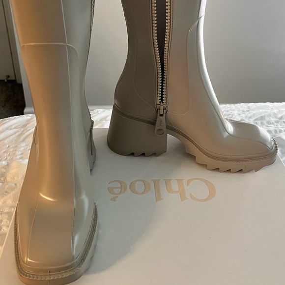 Chloe Betty Rainboots, ONLY WORN TWICE in the house Size 40, still in box ✨ - Picture 1 of 6